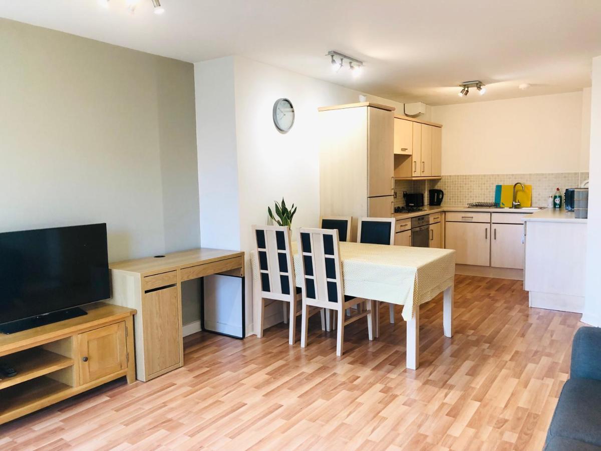 Modern Spacious Retreat Full Fibre Wi-Fi & Free Parking EDI Exterior foto