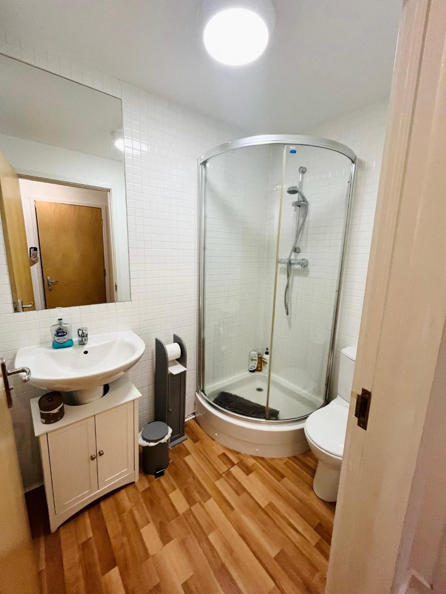 Modern Spacious Retreat Full Fibre Wi-Fi & Free Parking EDI Exterior foto