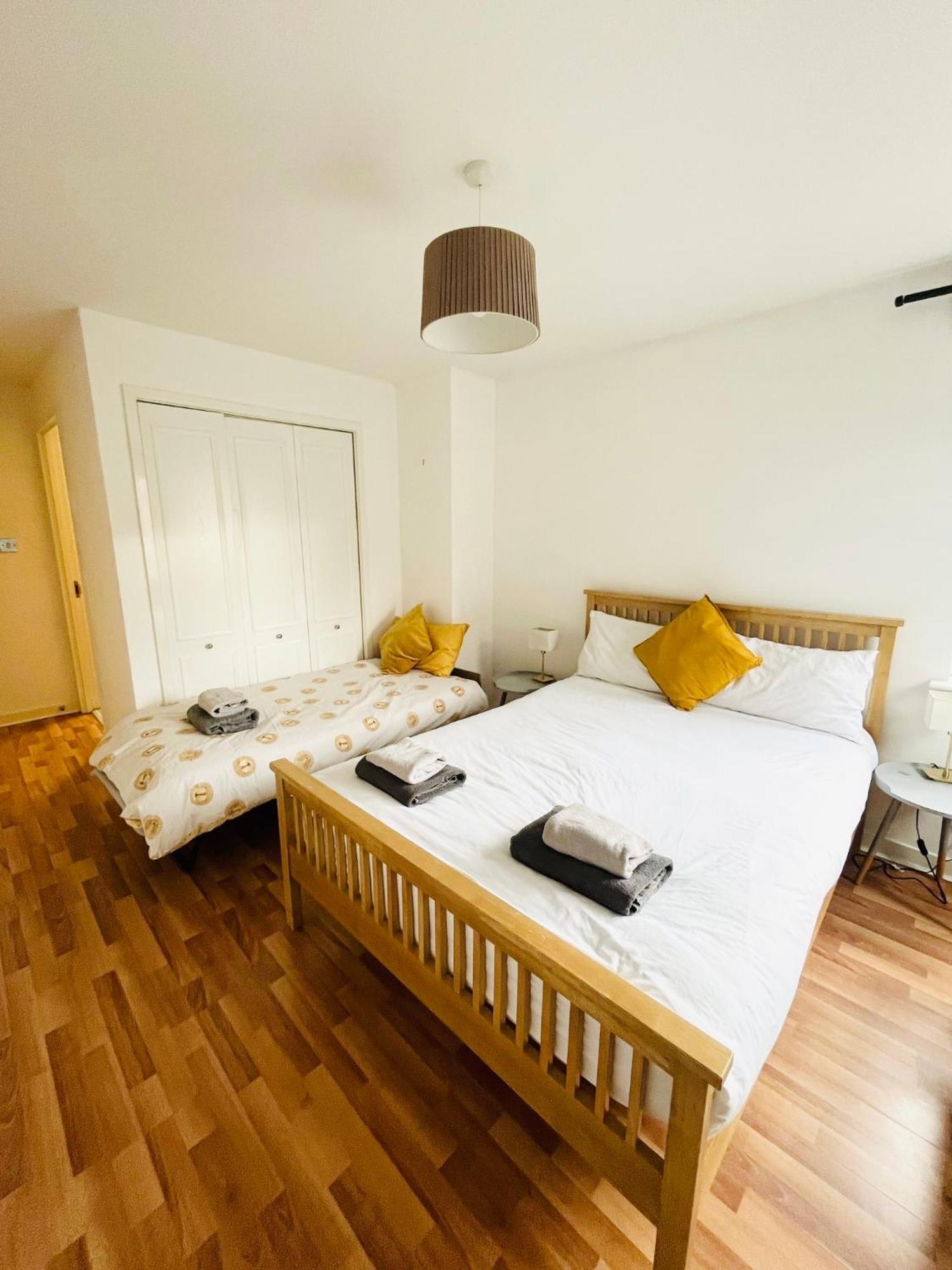 Modern Spacious Retreat Full Fibre Wi-Fi & Free Parking EDI Exterior foto